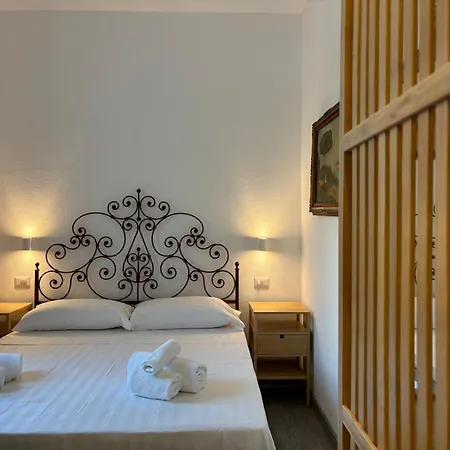 Jimy House בית הארחה 3*