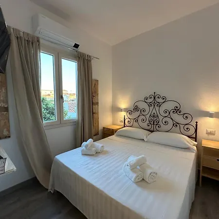 Jimy House בית הארחה