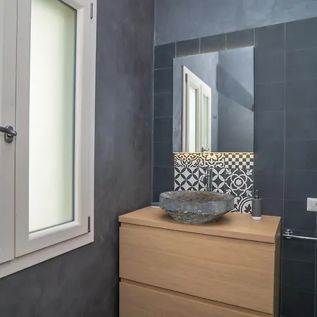 Konukevi Jimy House Olbia